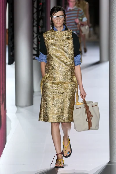 Look 44